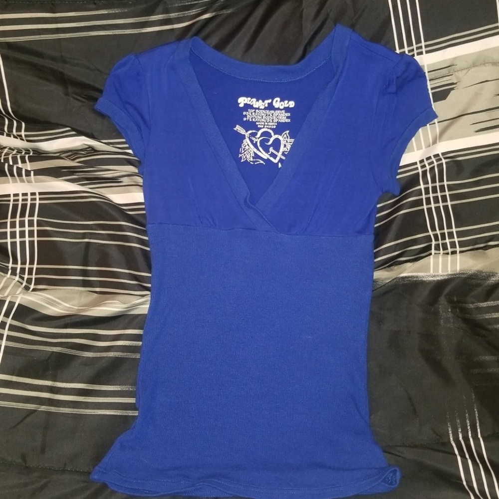 Planet gold medium blue top